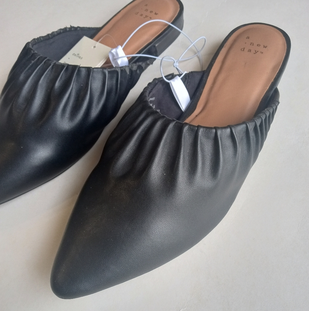 A New Day Elle Slip On Memory Foam Black Mules NWT - Picture 3 of 8